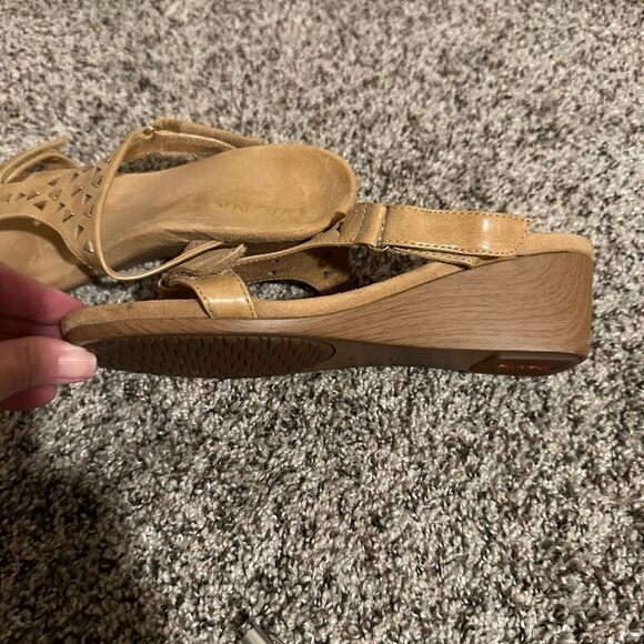 Vionic slide studed wedge sandal - Size 7 - Picture 2 of 7